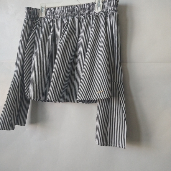 Bebe Off the shoulder Striped Crop Top - Picture 5 of 12